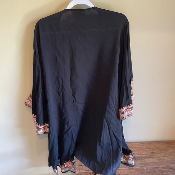 Savanna Jane Black Floral Embroidered Kimono Cardigan - Picture 4 of 7